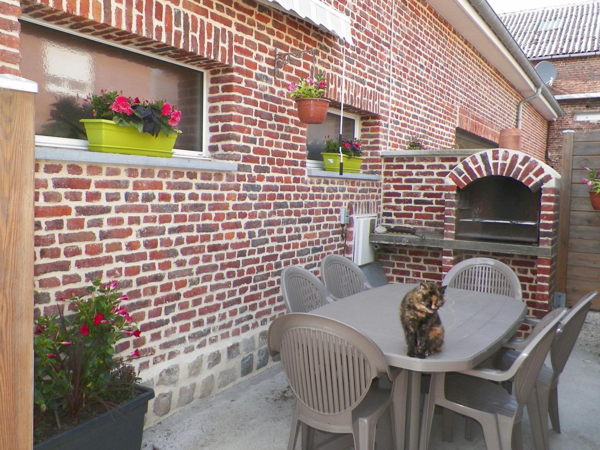Terrasse et barbecue